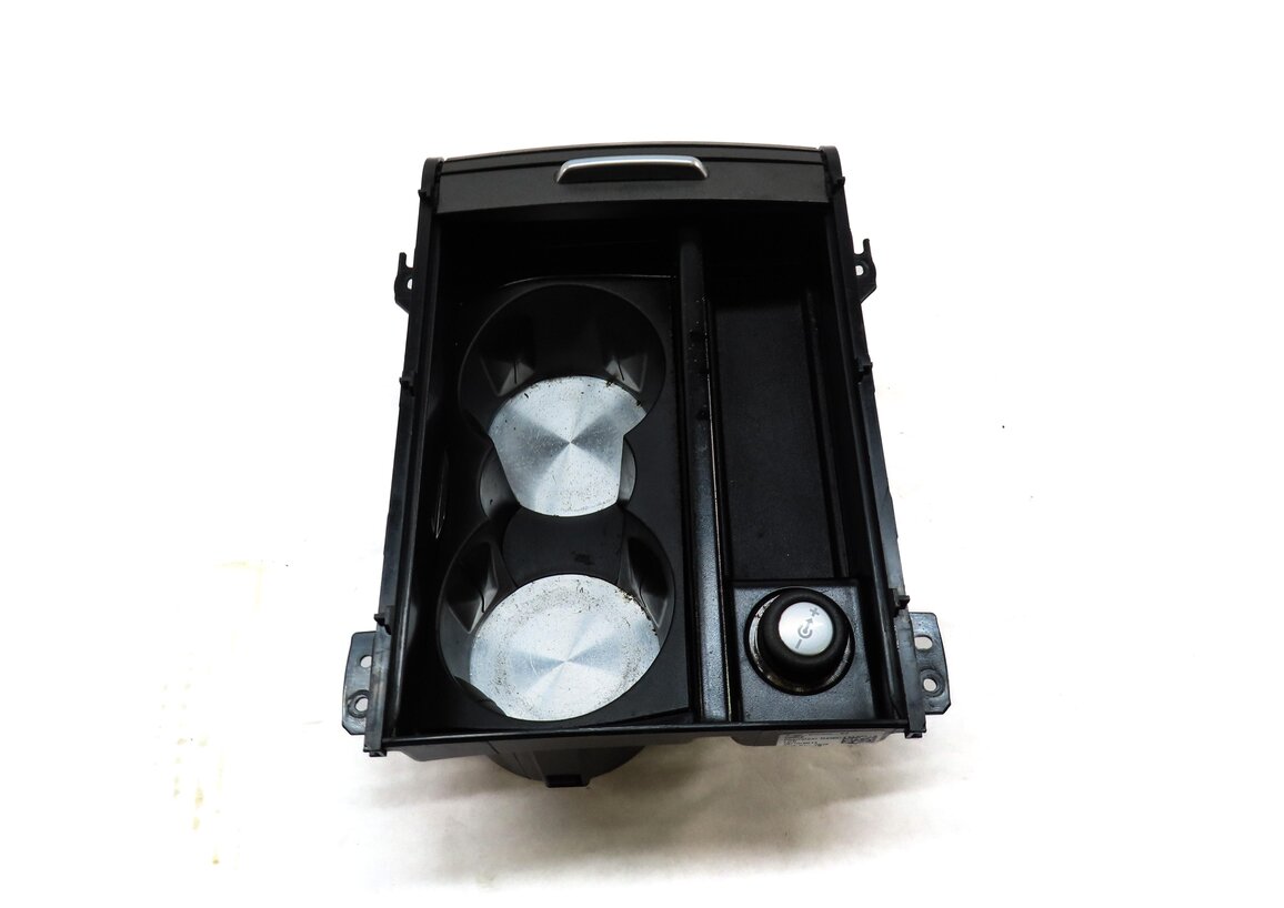 Thumbnail 6: 2013 LAND RANGE ROVER EVOQUE (L538) FRONT CENTER CONSOLE CUPHOLDER w/ 12V SOCKET