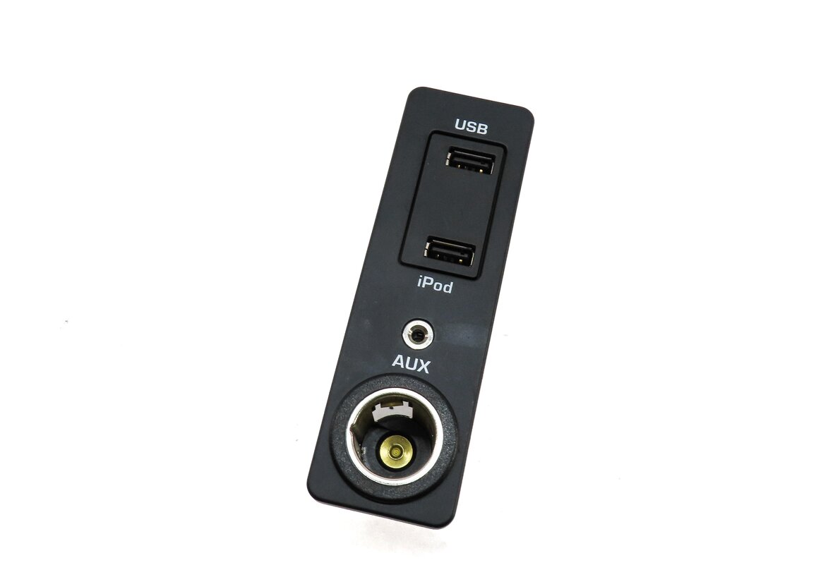 Thumbnail 1: 2013 LAND RANGE ROVER EVOQUE L538 AUXILIARY AUX USB iPOD INPUT JACK SWITCH PANEL