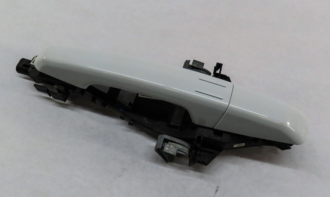 12-19 RANGE ROVER SPORT EVOQUE (L405 L494 L538) RIGHT REAR DOOR HANDLE (WHITE)
