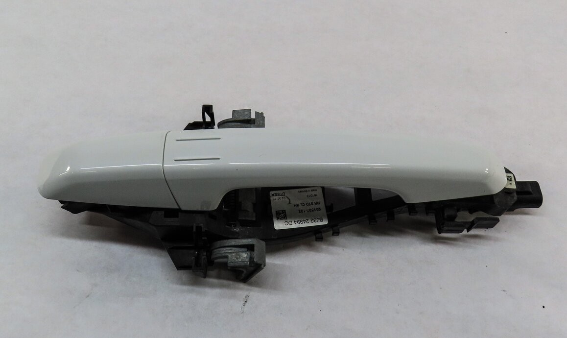 Thumbnail 3: 12-19 RANGE ROVER SPORT EVOQUE (L405 L494 L538) RIGHT REAR DOOR HANDLE (WHITE)