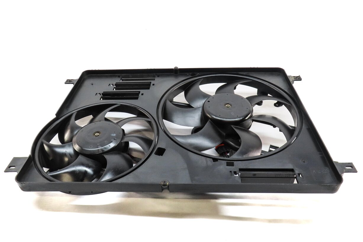 Thumbnail 2: 12-17 LR2 DISCOVERY SPORT RANGE ROVER EVOQUE (L538 L550) RADIATOR COOLING FAN