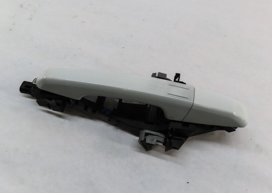 12-19 RANGE ROVER SPORT EVOQUE (L405 L494 L538) RIGHT FRONT DOOR HANDLE (WHITE)