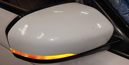 Thumbnail 2: 12-13 RANGE ROVER EVOQUE (L538) RIGHT - HEATED P-FOLD DOOR MIRROR (FIJI WHITE)