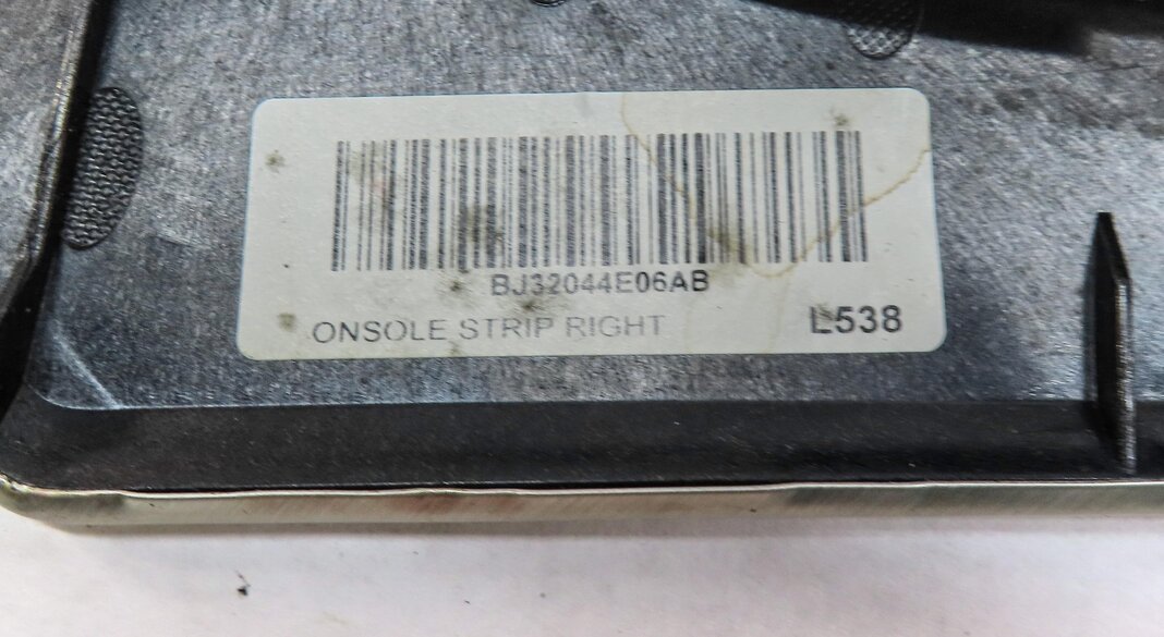 Thumbnail 13: 2013 LAND RANGE ROVER EVOQUE (L538) FRONT LEFT RIGHT ALUMINUM TRIM SET 5