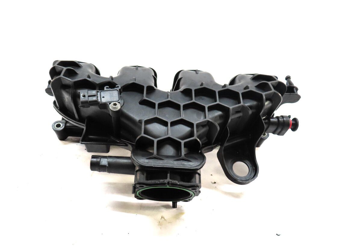 Thumbnail 2: 2012-2015 LAND ROVER LR2 / RANGE ROVER EVOQUE (L538) 2.0L ENGINE INTAKE MANIFOLD