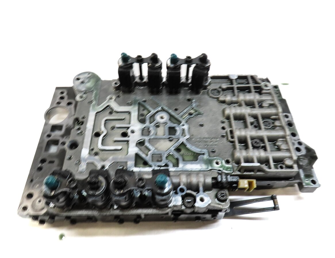 Thumbnail 3: 12-15 MERCEDES C250 C350 SLK250 SLK350 (R172 W204) TRANSMISSION VALVE BODY BLOCK