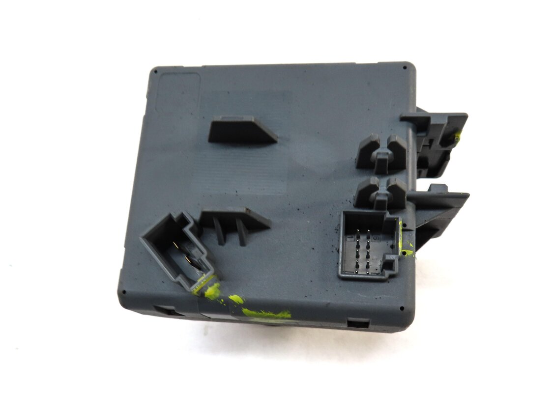 Thumbnail 3: 2013-2015 MERCEDES BENZ C250 C300 C350 (W204) KEYLESS GO IGNITION SWITCH MODULE