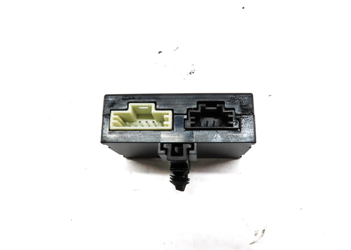 Thumbnail 5: 2013 MERCEDES C CLASS SEDAN (W204) CAMERA CONTROL MODULE 1645430062