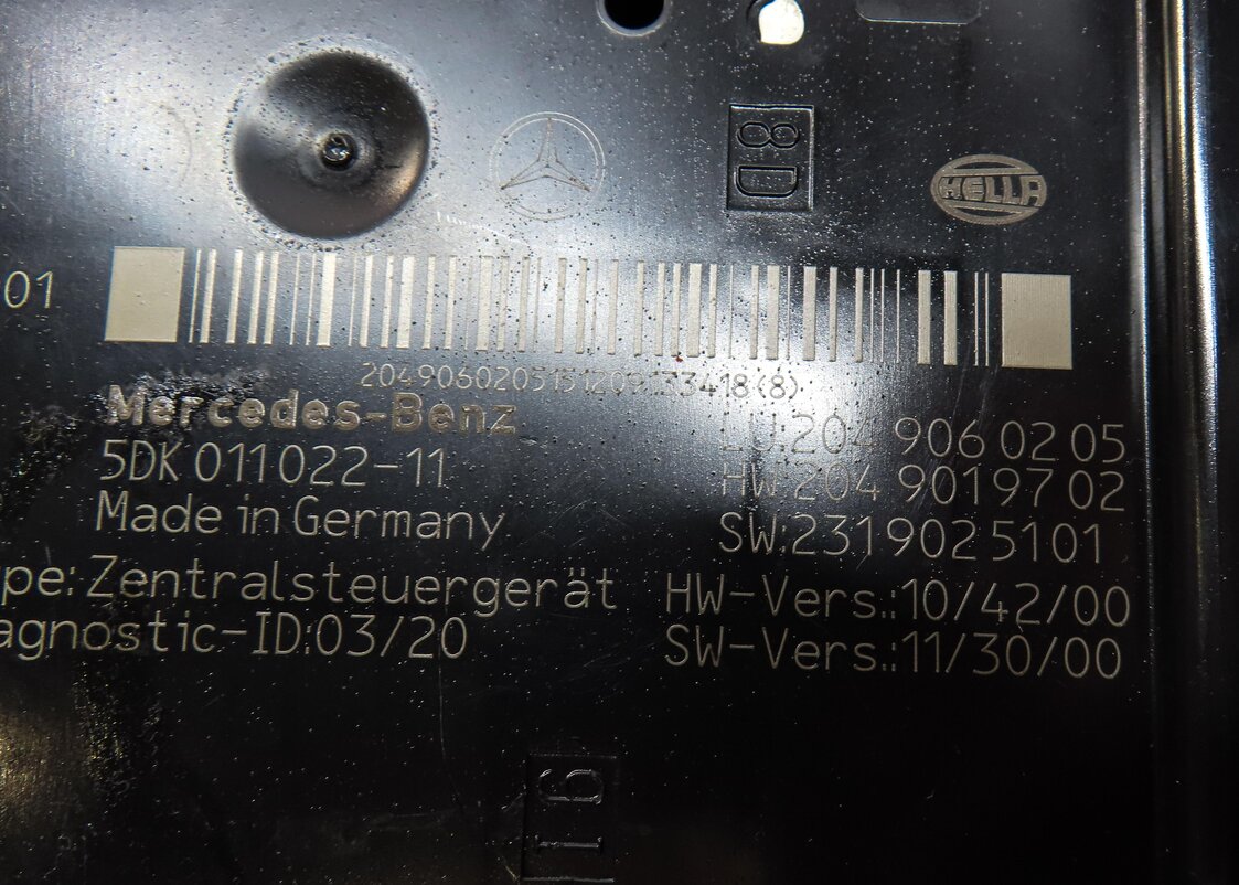 Thumbnail 5: 2011-2015 MERCEDES C-CLASS (W204) REAR SIGNAL ACQUISITION CONTROL MODULE SAM