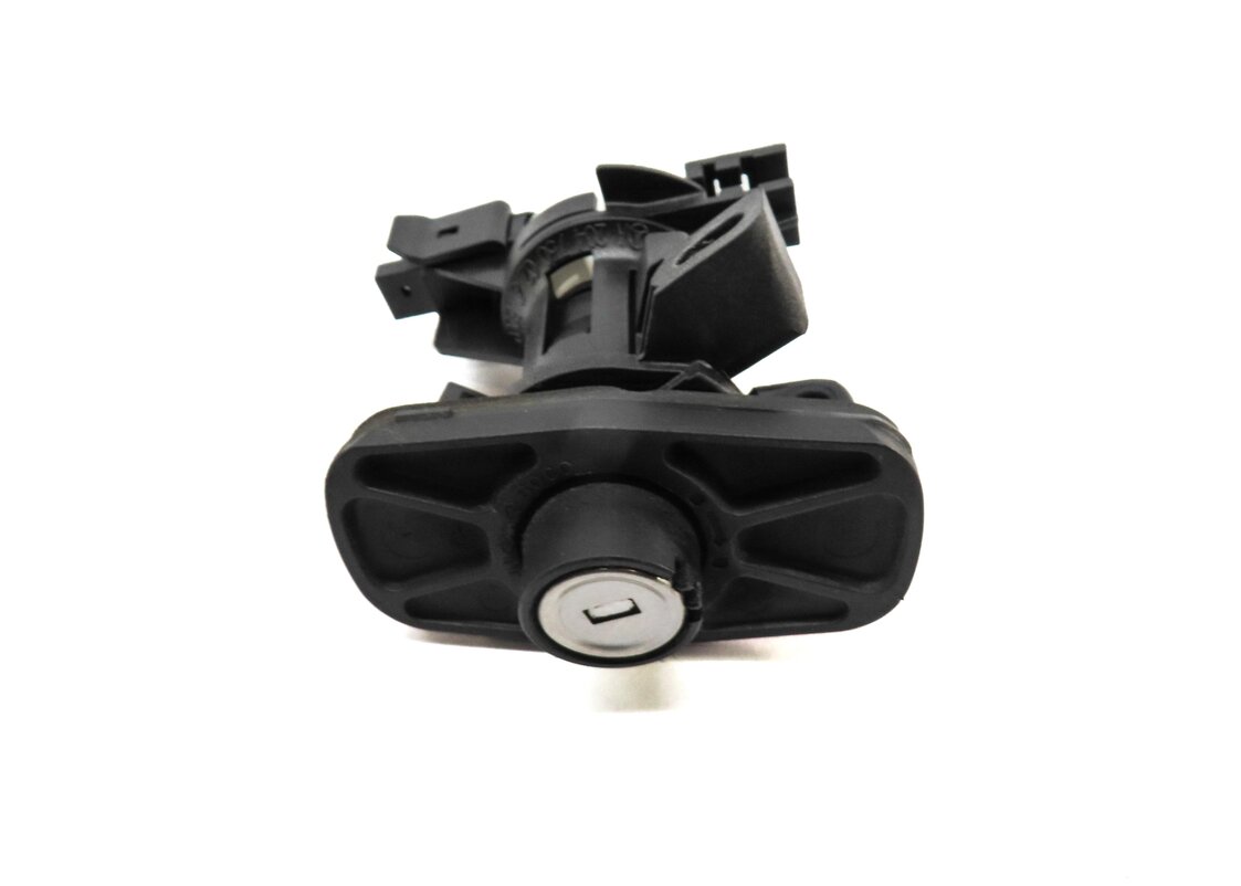 Thumbnail 3: 2013 C CLASS SEDAN (W204) FRONT LEFT DRIVER DOOR & TRUNK LOCK CYLINDER KEY SET