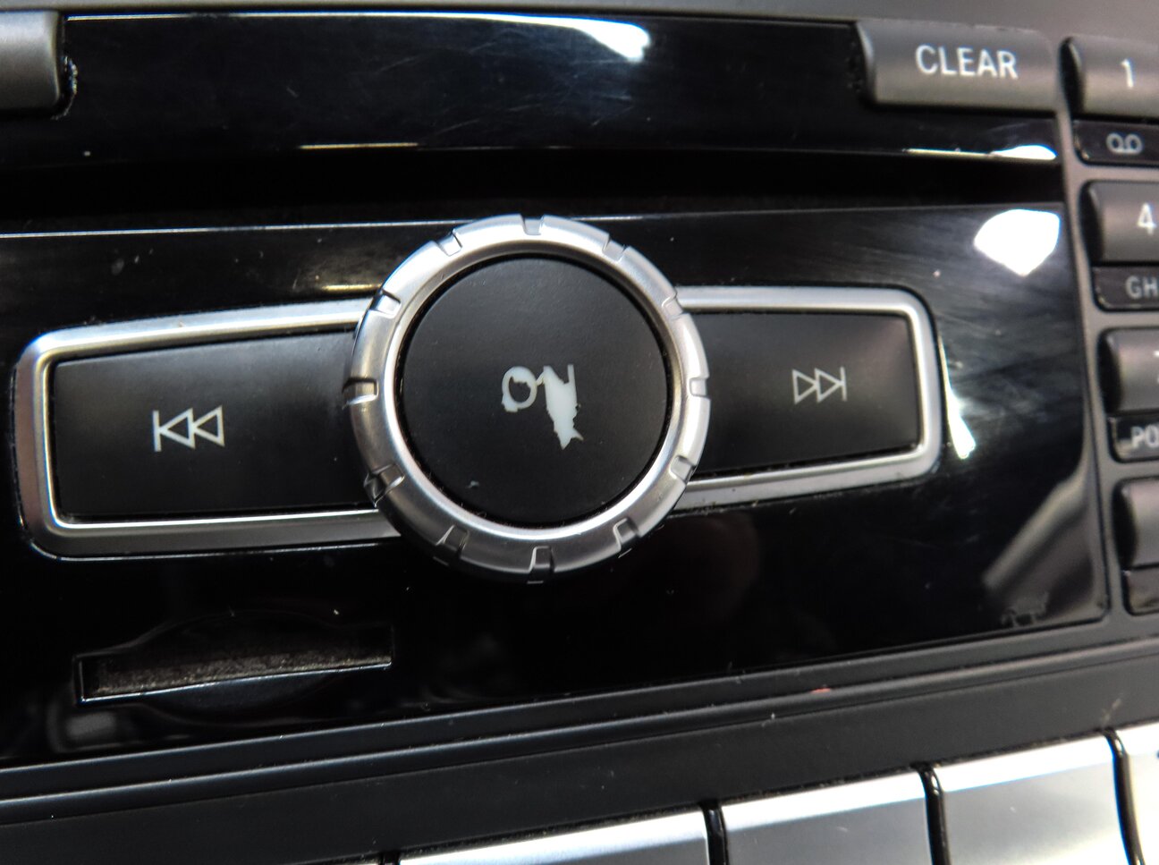 Thumbnail 7: 2013 MERCEDES C-CLASS (W204) AM/FM RADIO STEREO NAVIGATION CD RECEIVER HEAD UNIT