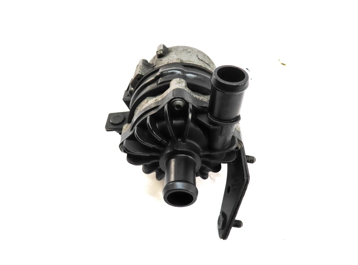Thumbnail 3: 2012 AUDI A7 C7 4G8 3.0L SUPER CGXB ENGINE AUXILIARY ELECTRIC WATER COOLANT PUMP