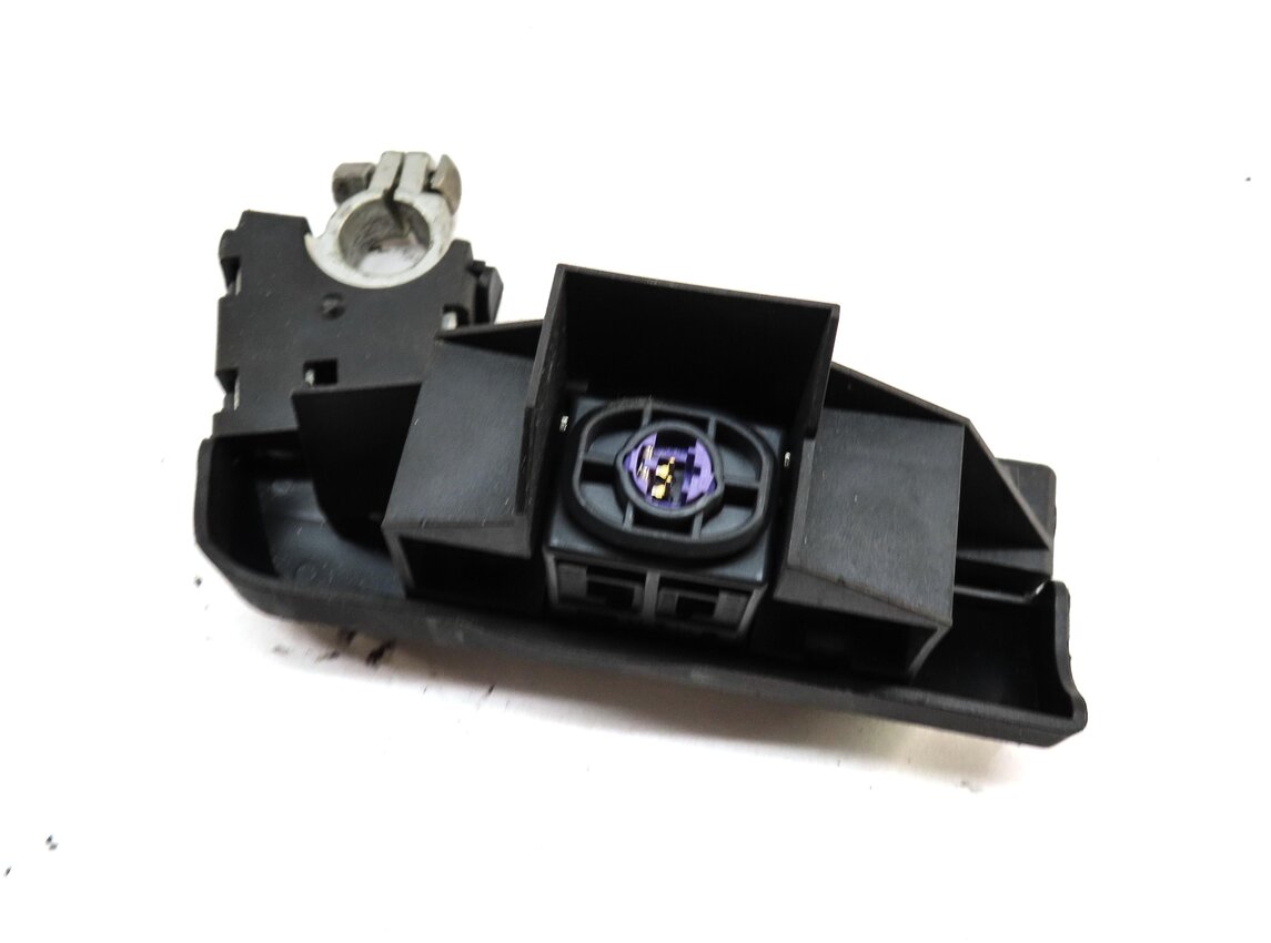 2012 AUDI A7 (C7 4G8) POSITIVE BATTERY TERMINAL OVERLOAD PROTECTION MODULE