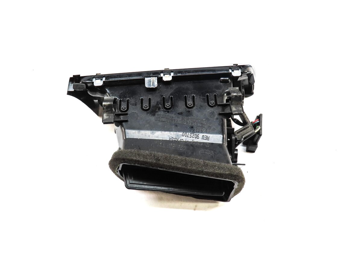Thumbnail 3: 2012 AUDI A7 (C7 4G8) FRONT RIGHT PASSENGER OUTER A/C HEATER AIR VENT 4G8820902A