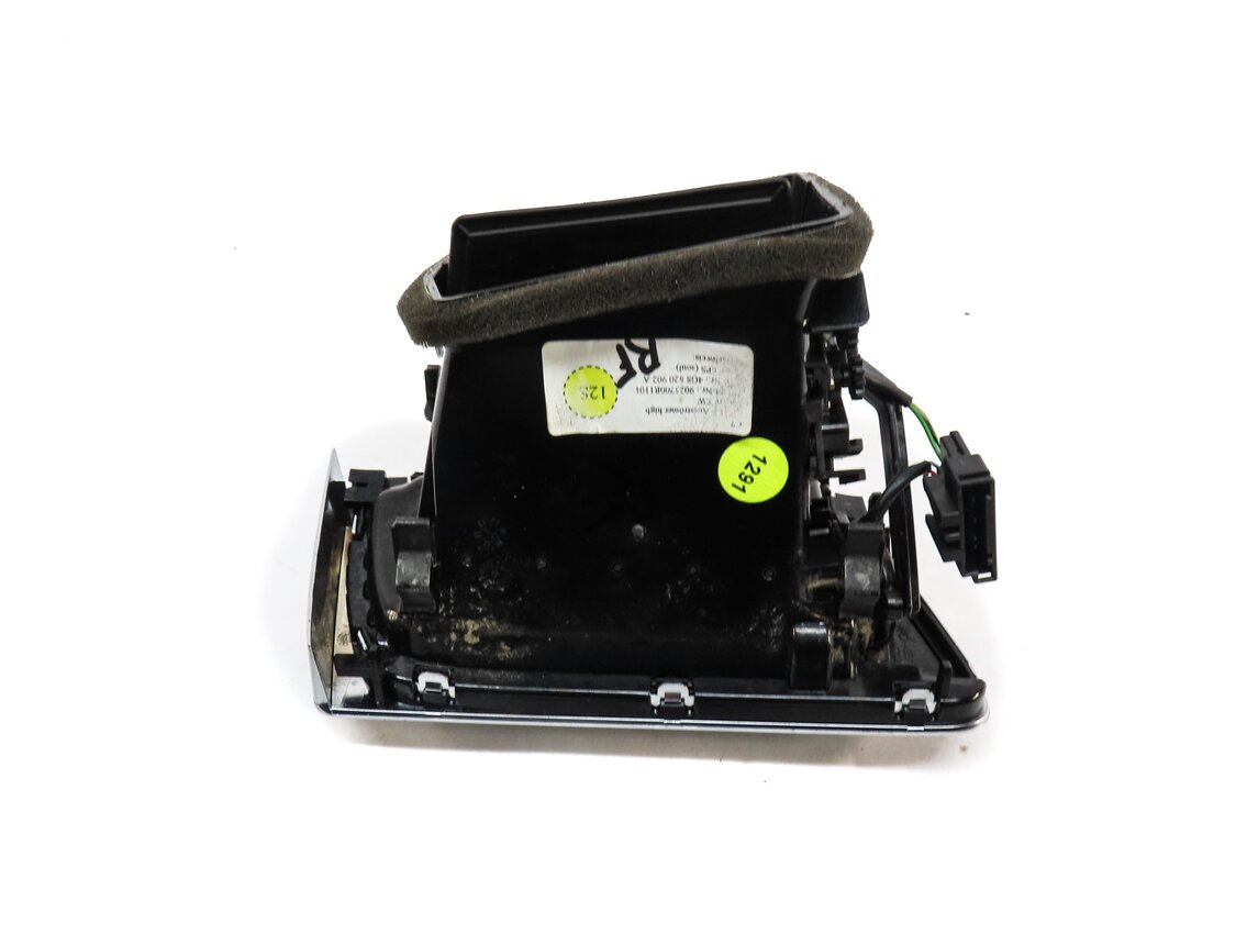 Thumbnail 4: 2012 AUDI A7 (C7 4G8) FRONT RIGHT PASSENGER OUTER A/C HEATER AIR VENT 4G8820902A