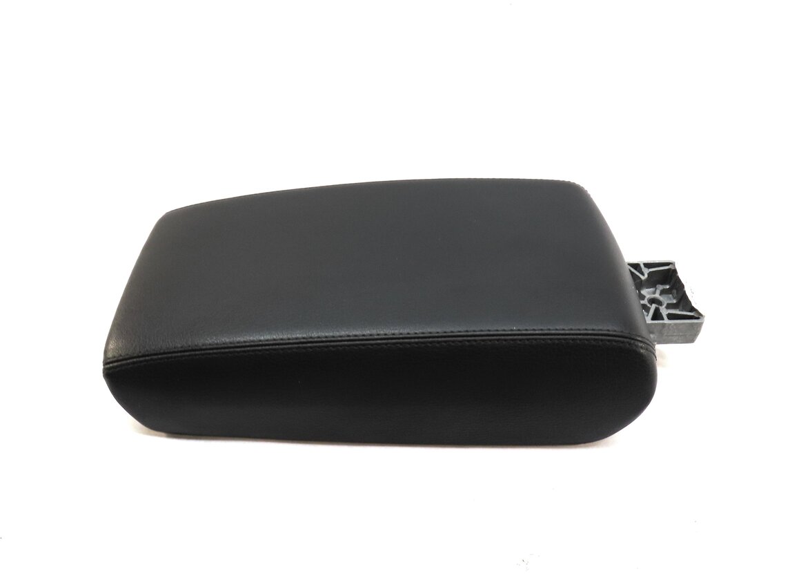 Thumbnail 3: 11-17 AUDI A6 A7 S6 S7 (C7 4G8) FRONT CENTER CONSOLE ARMREST LID (BLACK FZ)