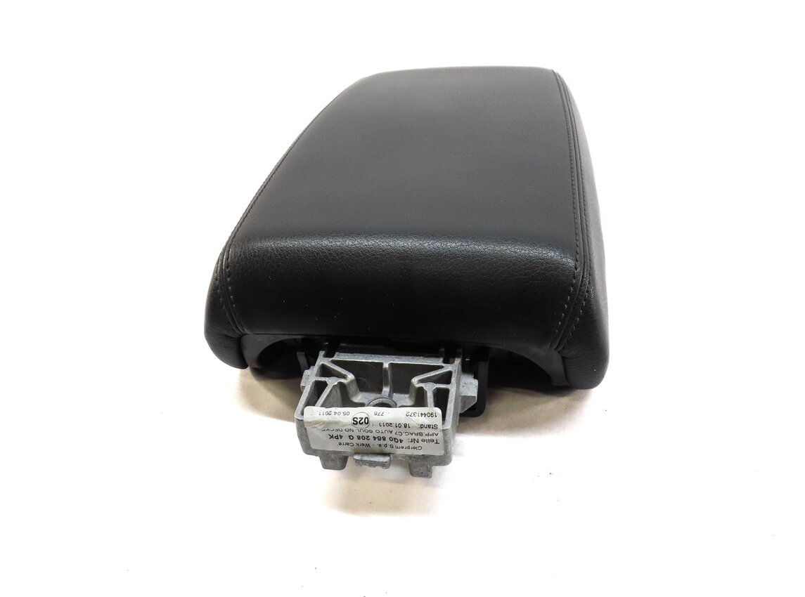 Thumbnail 4: 11-17 AUDI A6 A7 S6 S7 (C7 4G8) FRONT CENTER CONSOLE ARMREST LID (BLACK FZ)