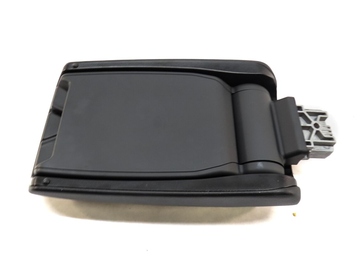 Thumbnail 5: 11-17 AUDI A6 A7 S6 S7 (C7 4G8) FRONT CENTER CONSOLE ARMREST LID (BLACK FZ)
