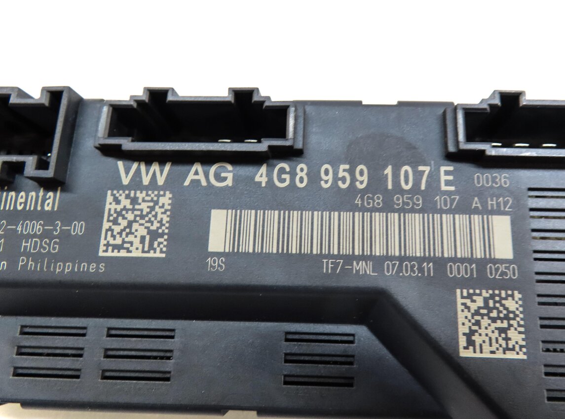 Thumbnail 4: 2012 AUDI A7 (C7 4G8) REAR HATCH TRUNK LIFT OPEN CLOSE ASSIST CONTROL MODULE