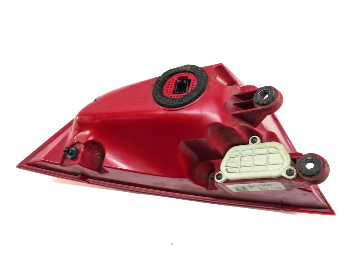 Thumbnail 4: 2012-2015 AUDI A7 S7 (C7 4G8) LEFT DRIVER REAR OUTER TAILLIGHT BRAKE LIGHT LAMP