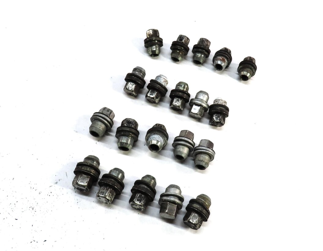 2005-2018 LR3 LR4 DISCOVERY RANGE ROVER SPORT WHEEL TIRE RIM LUG NUT SET (20)
