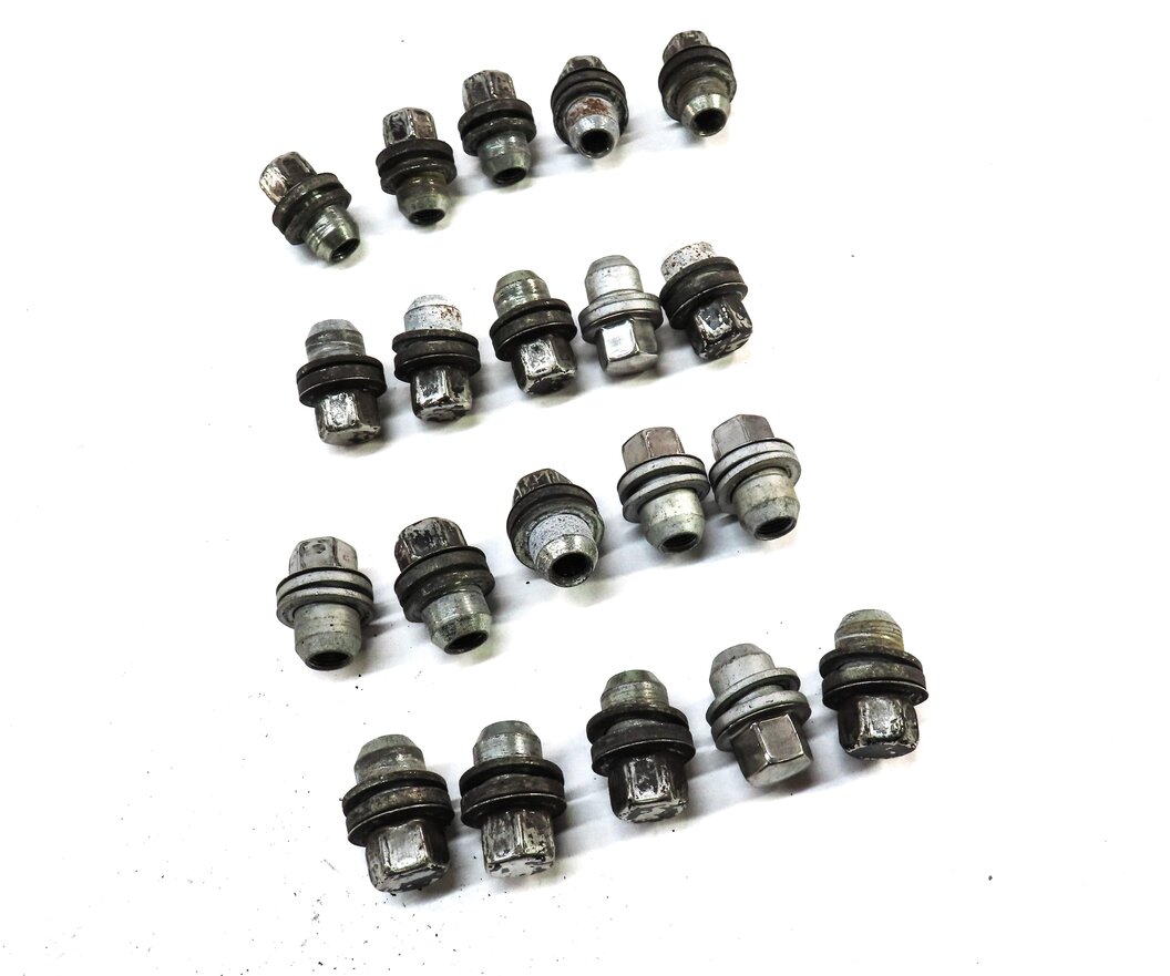 Thumbnail 3: 2005-2018 LR3 LR4 DISCOVERY RANGE ROVER SPORT WHEEL TIRE RIM LUG NUT SET (20)