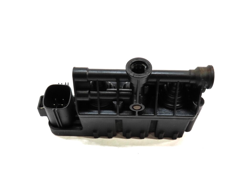 Thumbnail 3: 2006 LAND RANGE ROVER (L322) AIR SUSPENSION TRANSFER RELIEF VALVE RVH500060