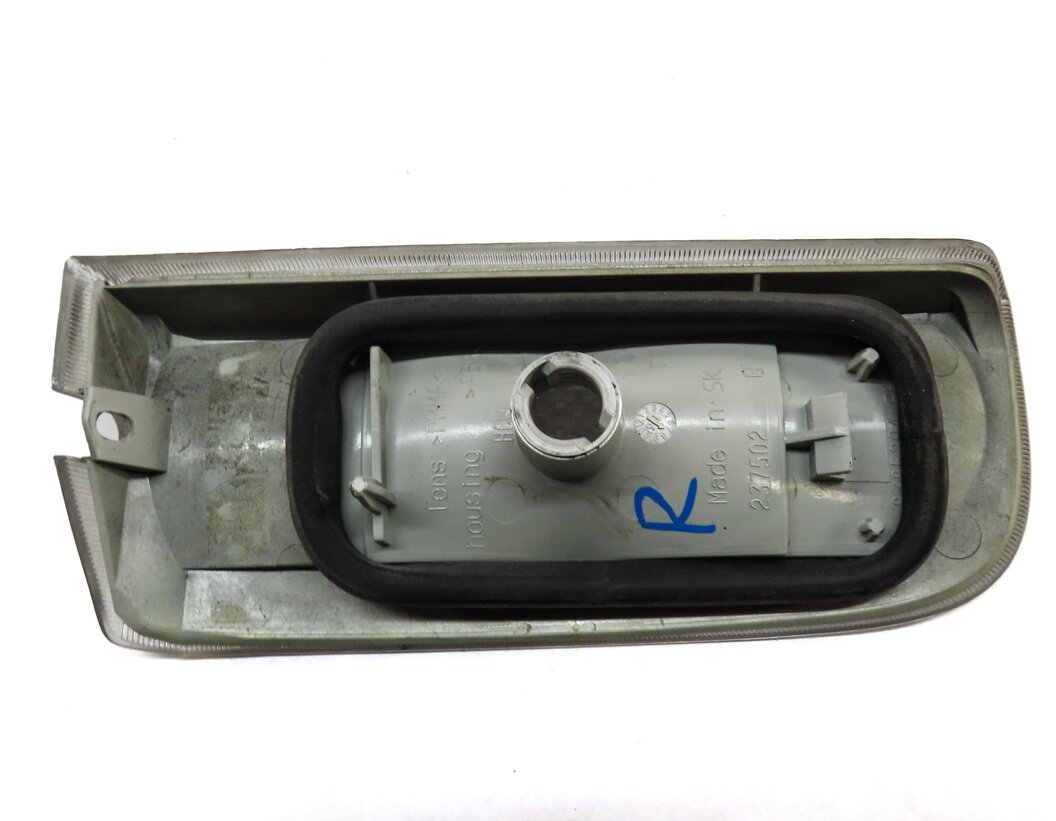 Thumbnail 4: 2006 LAND RANGE ROVER (L322) REAR RIGHT PASSENGER TRUNK REVERSE LIGHT TAIL LAMP