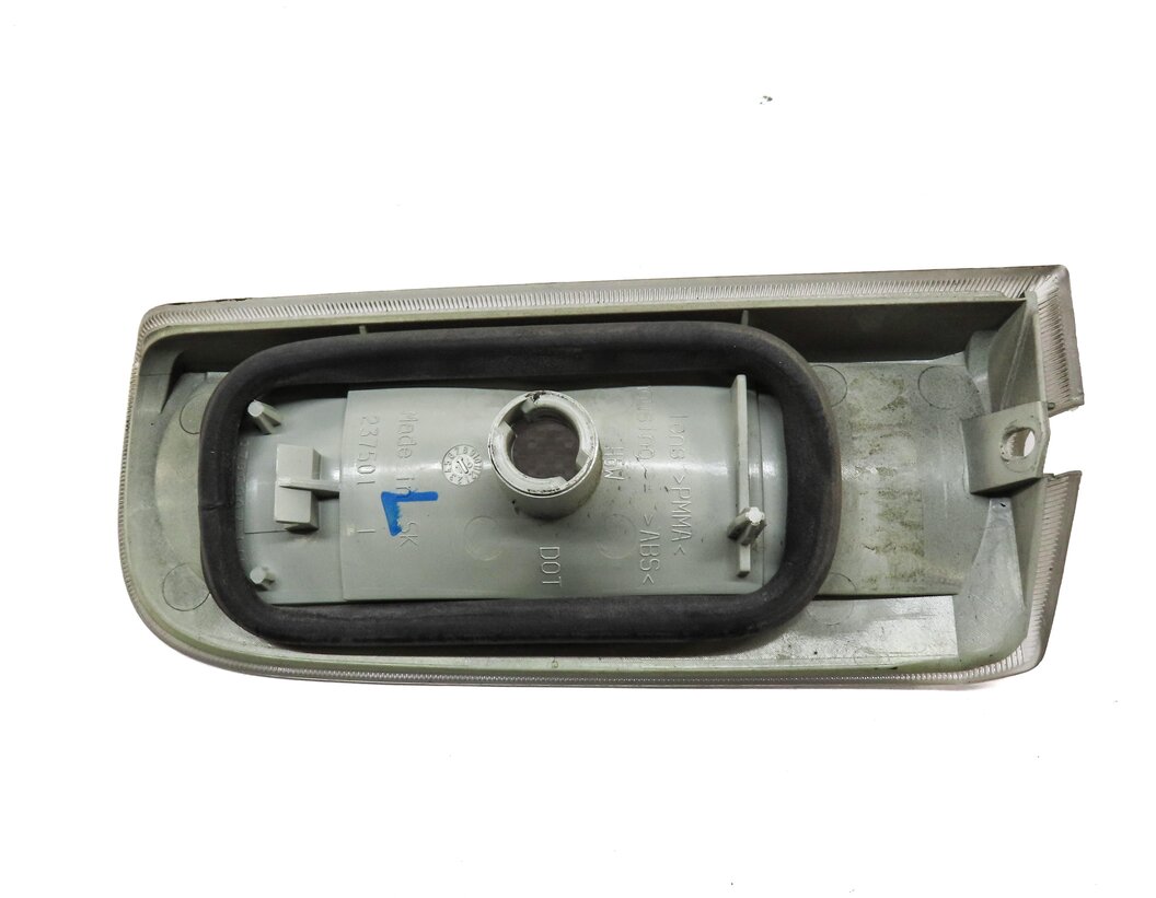 Thumbnail 4: 2006 LAND RANGE ROVER (L322) REAR LEFT DRIVER TRUNK REVERSE TAIL LIGHT TAILLIGHT