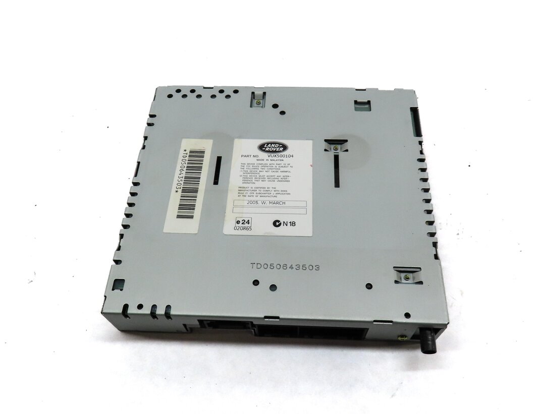 Thumbnail 2: 2005-2009 RANGE ROVER (L322) RADIO STEREO AM/FM RECEIVER (w/ REAR ENTERTAINMENT)