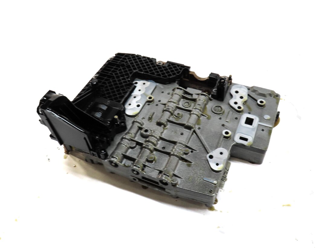 06-09 RANGE ROVER SPORT (L320 L322) 4.2L 6HP-26 AUTO TRANSMISSION VALVE BODY