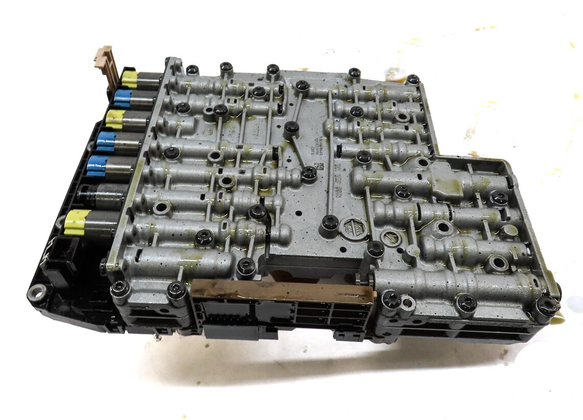 Thumbnail 6: 06-09 RANGE ROVER SPORT (L320 L322) 4.2L 6HP-26 AUTO TRANSMISSION VALVE BODY