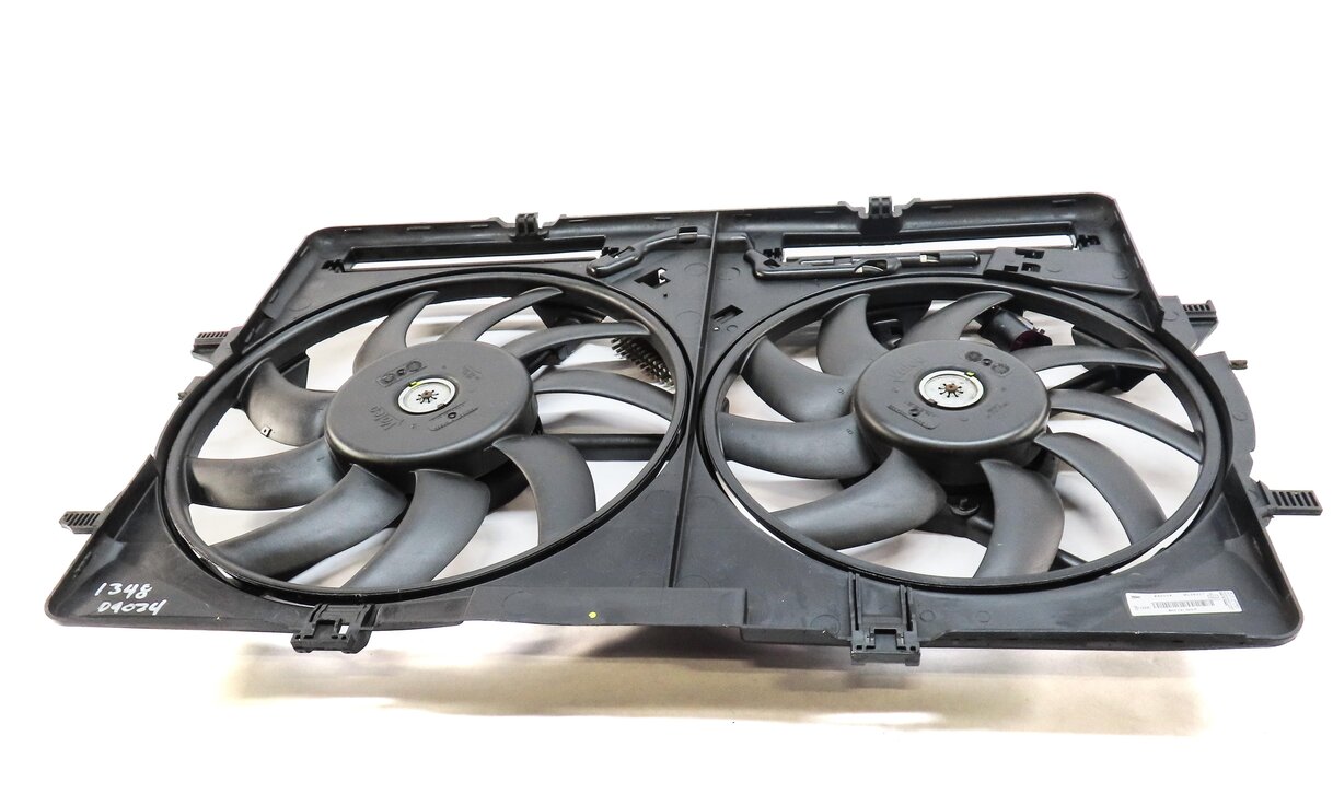Thumbnail 2: 09-17 AUDI A4 A5 Q5 S4 (B8 8T 8R) 2.0L 3.0L 3.2L RADIATOR COOLING FAN w/ SHROUD