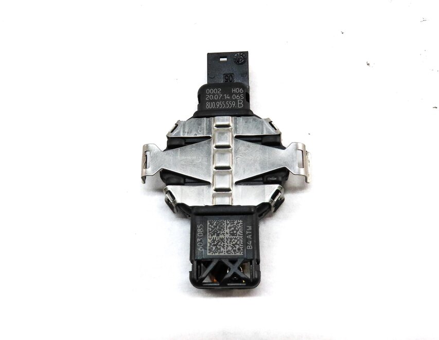 Thumbnail 3: 2015 AUDI A4 (B8 8K) FRONT WINDSHIELD UPPER RAIN SENSOR 8U0955559B