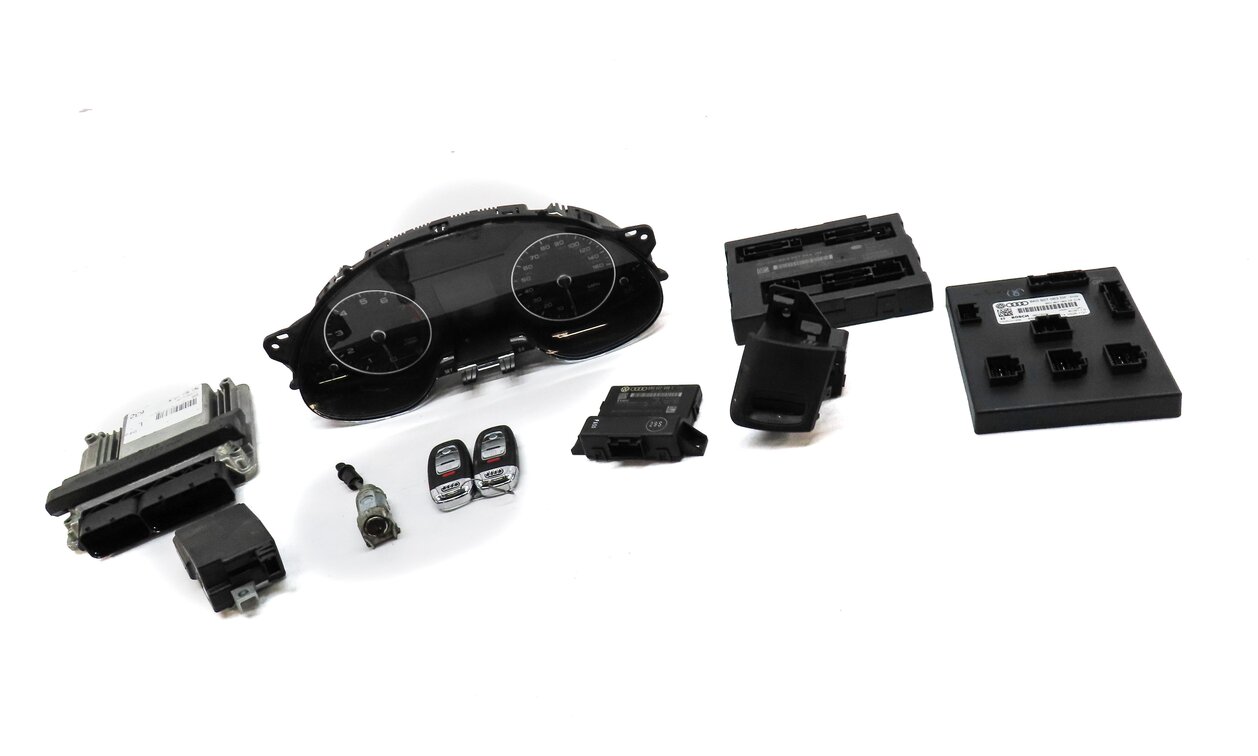 Thumbnail 1: 15 AUDI A4 B8 2.0L TURBO CAED ENGINE BODY SPEEDOMETER IMMOBILIZER MODULE KEY SET