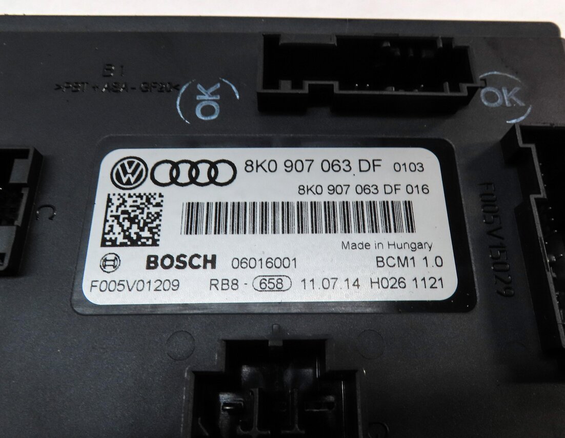 Thumbnail 3: 15 AUDI A4 B8 2.0L TURBO CAED ENGINE BODY SPEEDOMETER IMMOBILIZER MODULE KEY SET