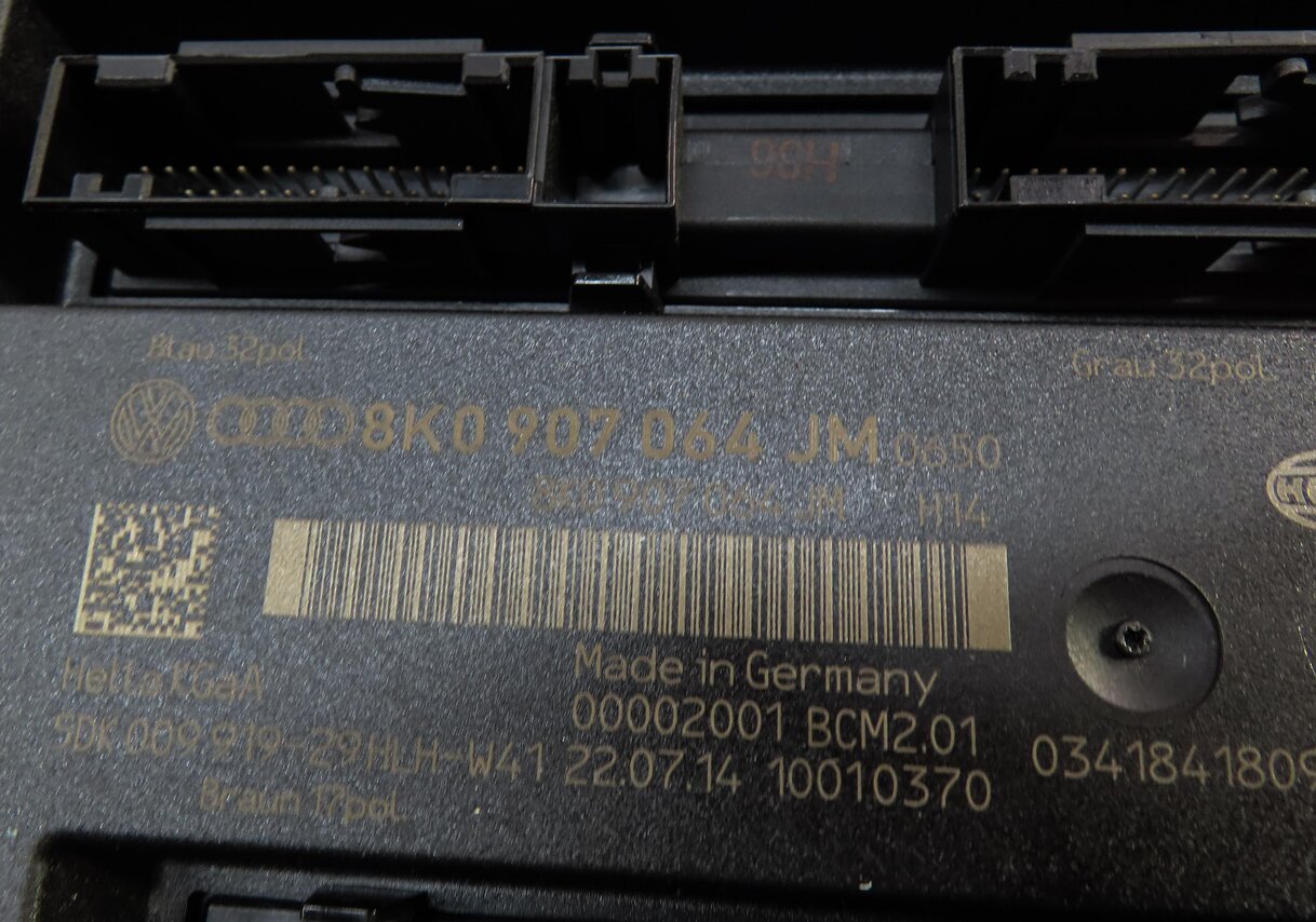 Thumbnail 8: 15 AUDI A4 B8 2.0L TURBO CAED ENGINE BODY SPEEDOMETER IMMOBILIZER MODULE KEY SET