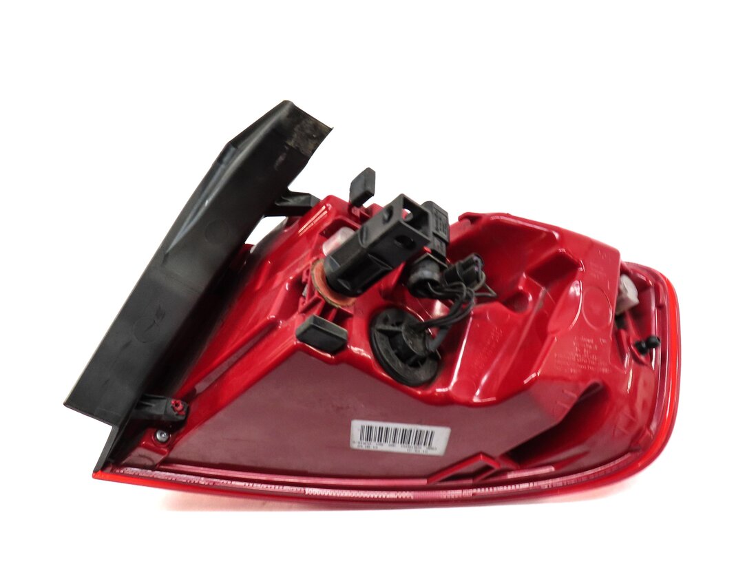 Thumbnail 4: 2013-2016 AUDI A4 S4 (B8 8K) LEFT DRIVER OUTER TAILLIGHT BRAKE LIGHT LAMP - LED
