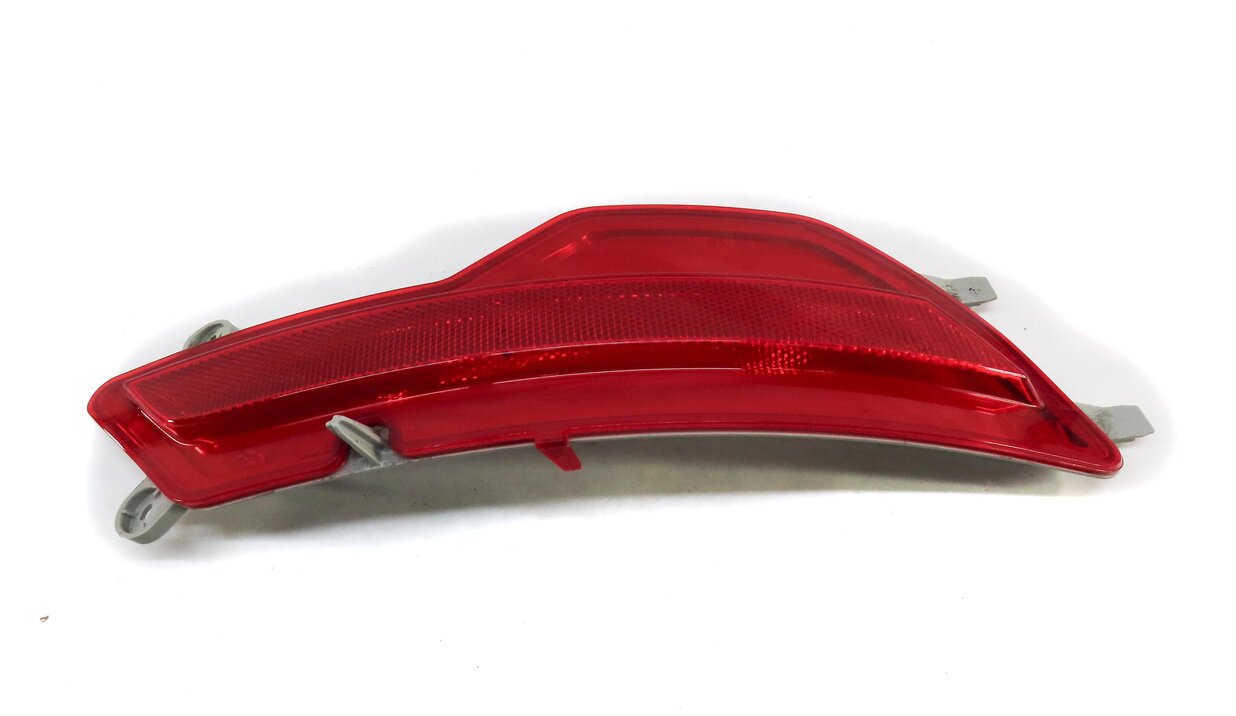 Thumbnail 2: 2013 BMW X6M ///M (E71) REAR RIGHT LOWER BUMPER REFLECTOR (RED) 63147179990