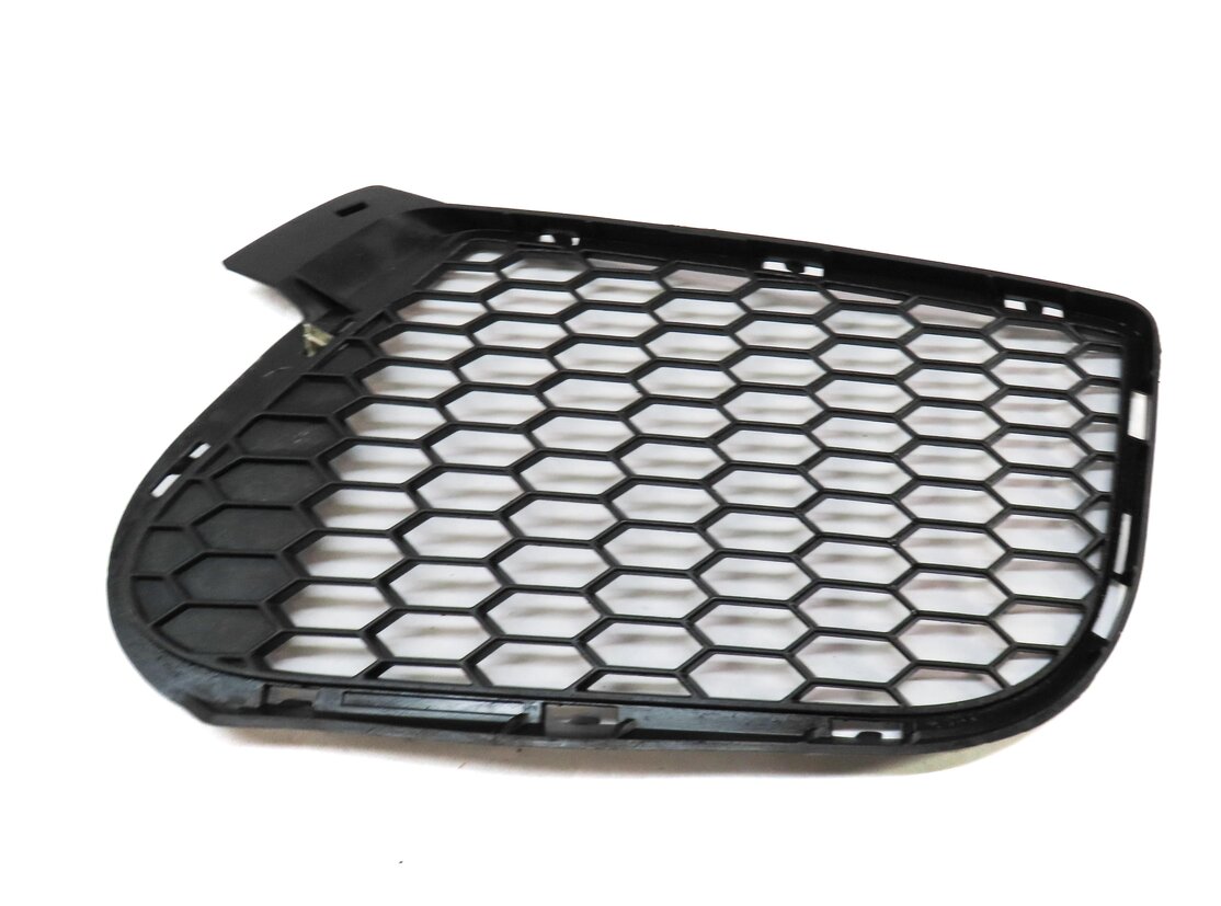 10-14 BMW X5 X5M X6M E70 E71 FRONT RIGHT PASSENGER LOWER BUMPER GRILLE AIR VENT