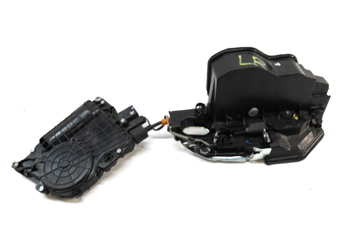 Thumbnail 2: 2013 BMW X6M ///M (E71) REAR LEFT DOOR LOCK LATCH w/ SOFT CLOSE MOTOR 7167587