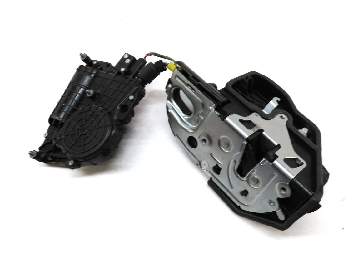 Thumbnail 3: 2013 BMW X6M ///M (E71) FRONT RIGHT PASSENGER DOOR LATCH w/ SOFT CLOSE MOTOR