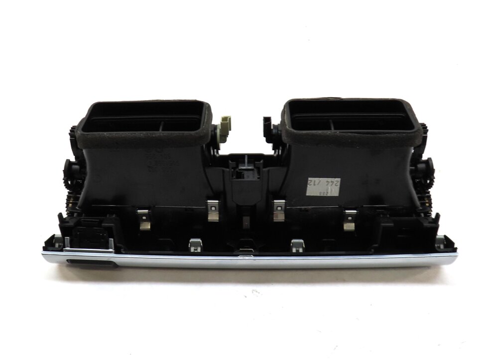 Thumbnail 4: 2013 BMW X6M ///M (E71) FRONT CENTER DASH DASHBOARD HVAC A/C HEATER AIR VENT