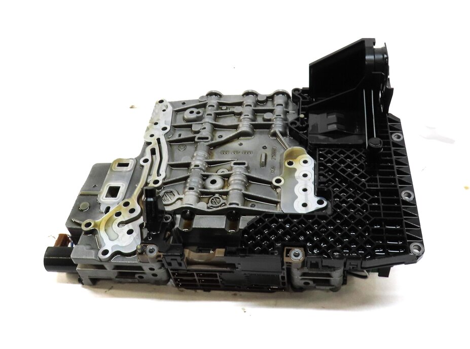 Thumbnail 3: 12-14 BMW X5M X6M ///M (E70 E71) 4.4L S63 - 6HP26 AUTO TRANSMISSION VALVE BODY