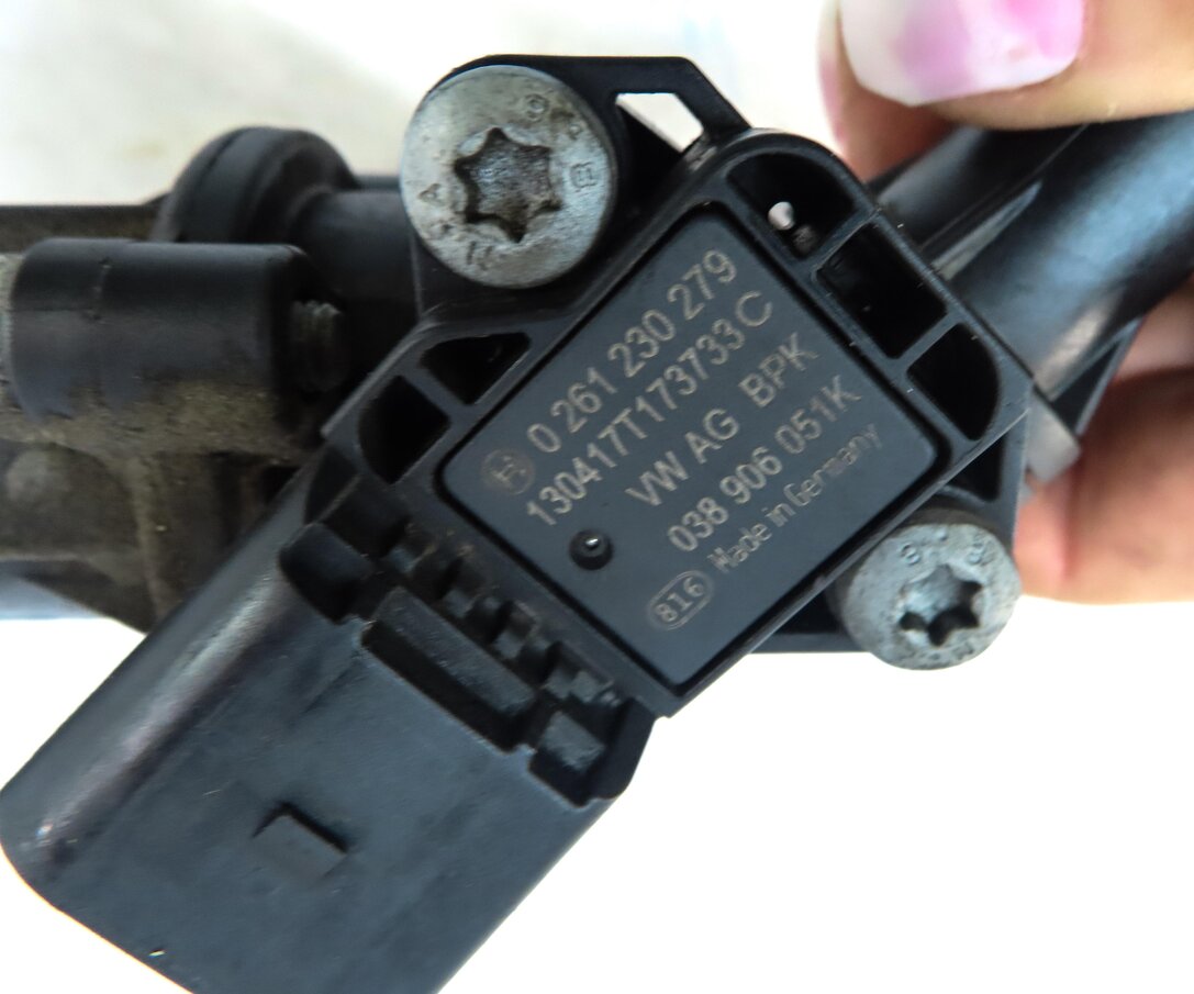 Thumbnail 7: 2013 AUDI S7 (C7) 4.0L CEUC ENGINE LEFT TURBO DIVERTER BYPASS VALVE & MAP SENSOR