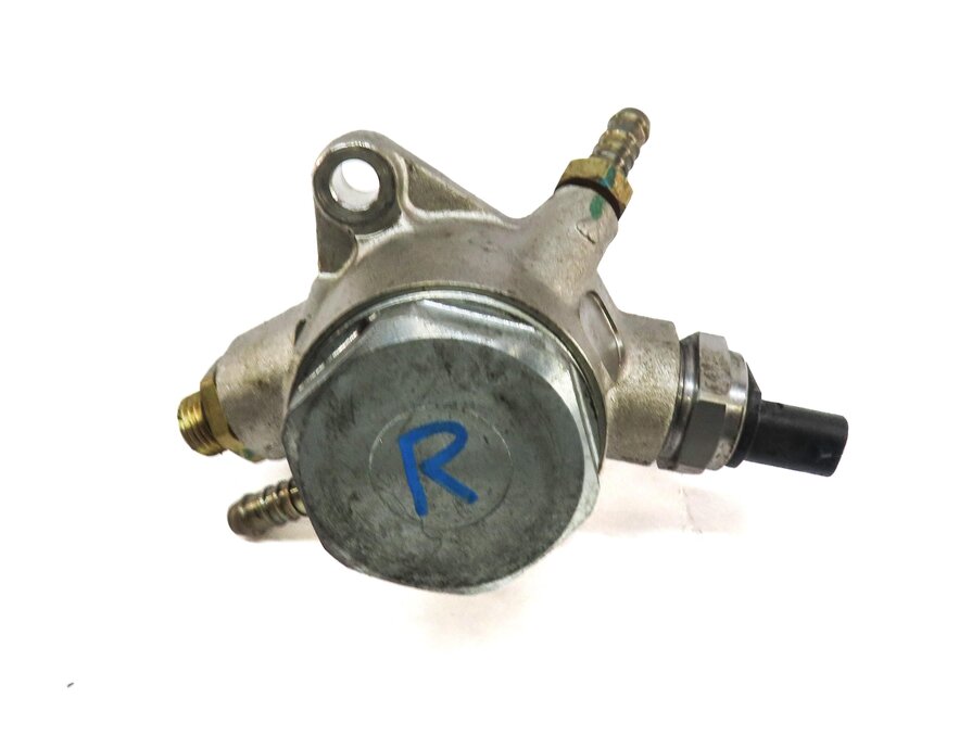 Thumbnail 6: 13-15 AUDI A8 S6 S7 S8 (C7 D4) 4.0L ENGINE LEFT OR RIGHT HIGH PRESSURE FUEL PUMP