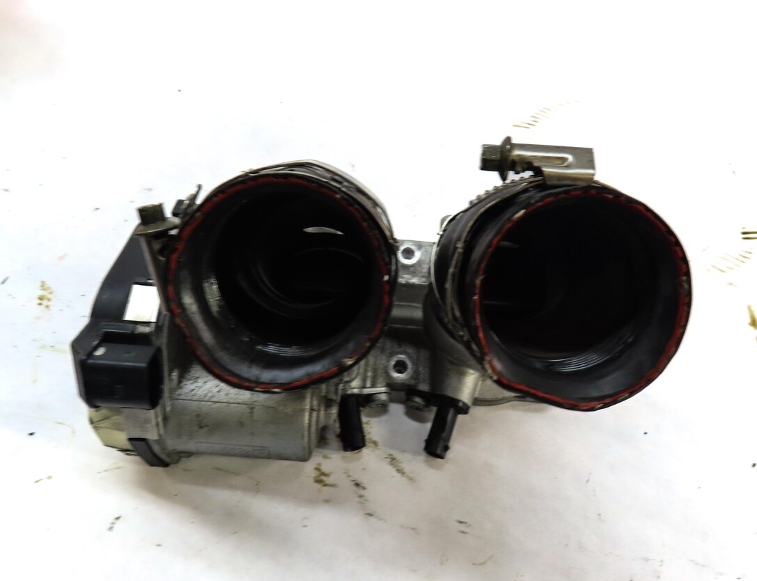 Thumbnail 2: 2013-2015 AUDI S6 S7 (C7) 4.0L ENGINE THROTTLE BODY ASSEMBLY w/ HOSES