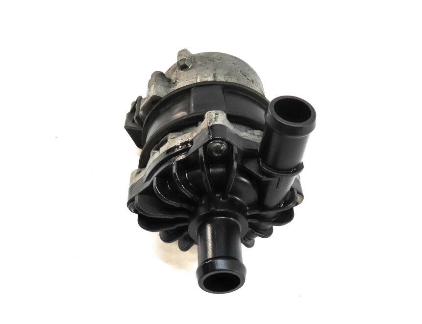 Thumbnail 2: 2013 AUDI S7 (C7) 4.0L CEUC ENGINE AUXILIARY ELECTRIC WATER COOLANT PUMP