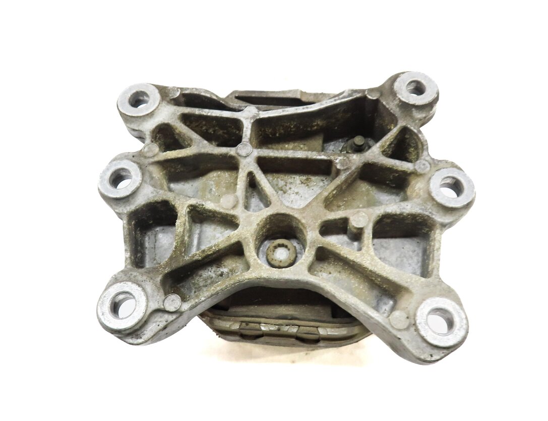 Thumbnail 4: 2013 AUDI S7 (C7) 4.0L CEUC ENGINE CENTER TRANSMISSION MOUNT BRACKET 4G0399153T