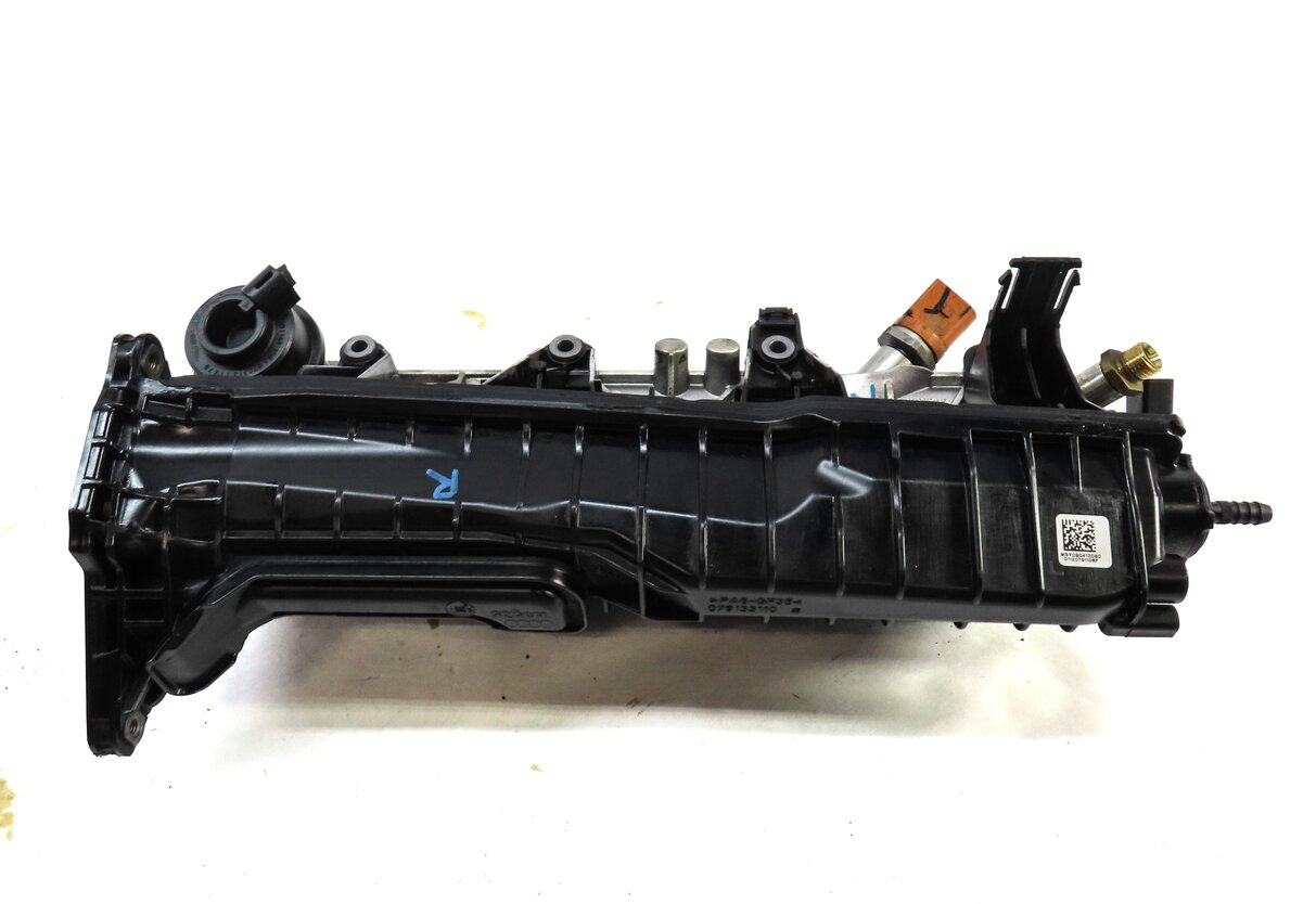 Thumbnail 3: 13-15 AUDI A8 S6 S7 S8 (C7 4G8 D4 4H) 4.0L ENGINE - RIGHT LOWER INTAKE MANIFOLD